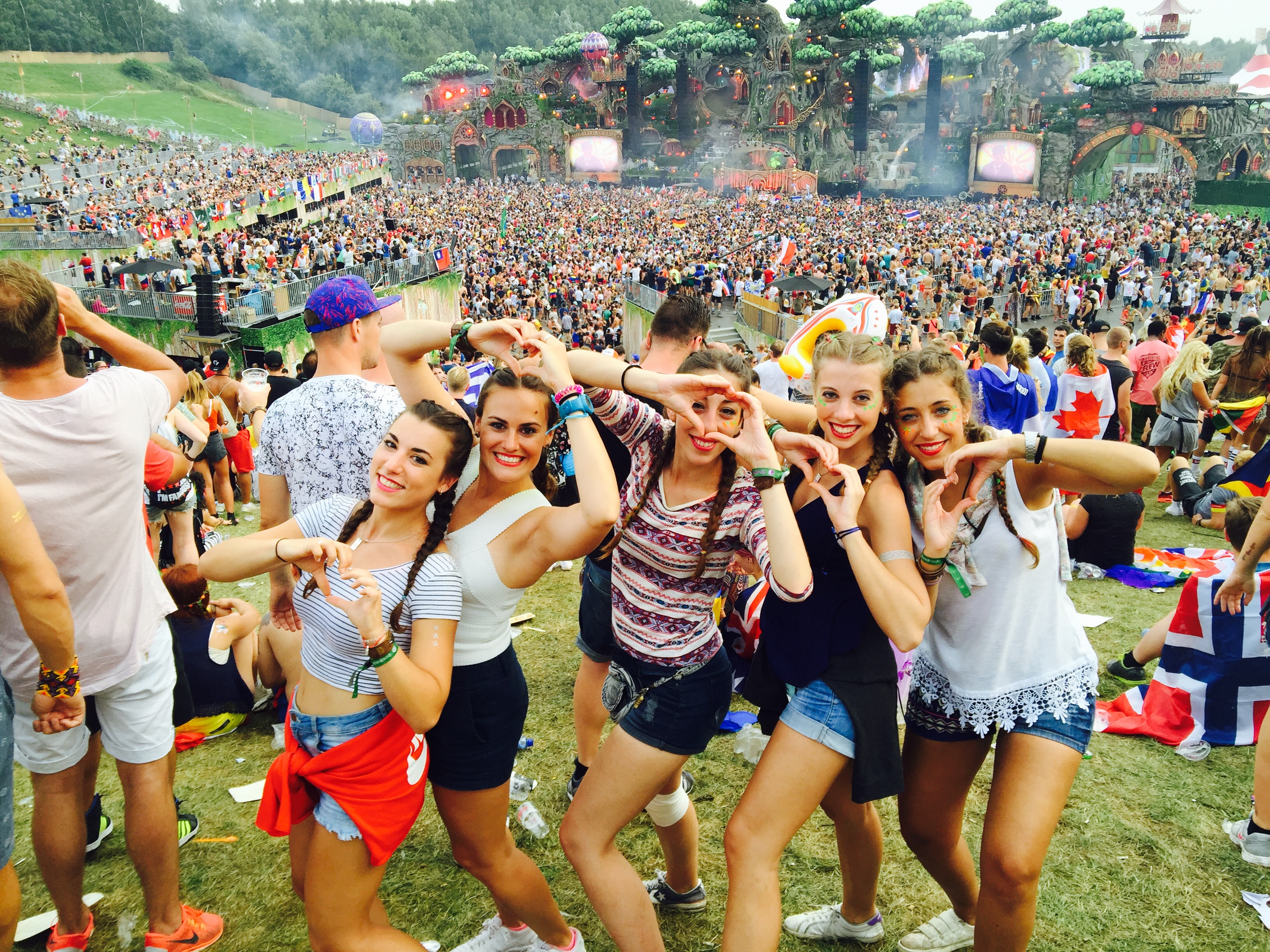 TOMORROWLAND